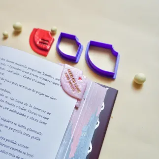 Polymer clay cutter: Corner bookmark - Lylo Tools