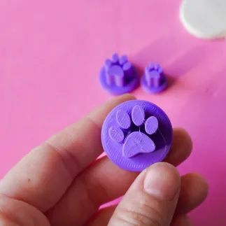 Polymer clay cutter: dog footprint - Lylo Tools