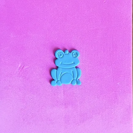 Polymer clay cutter - Frog with flower