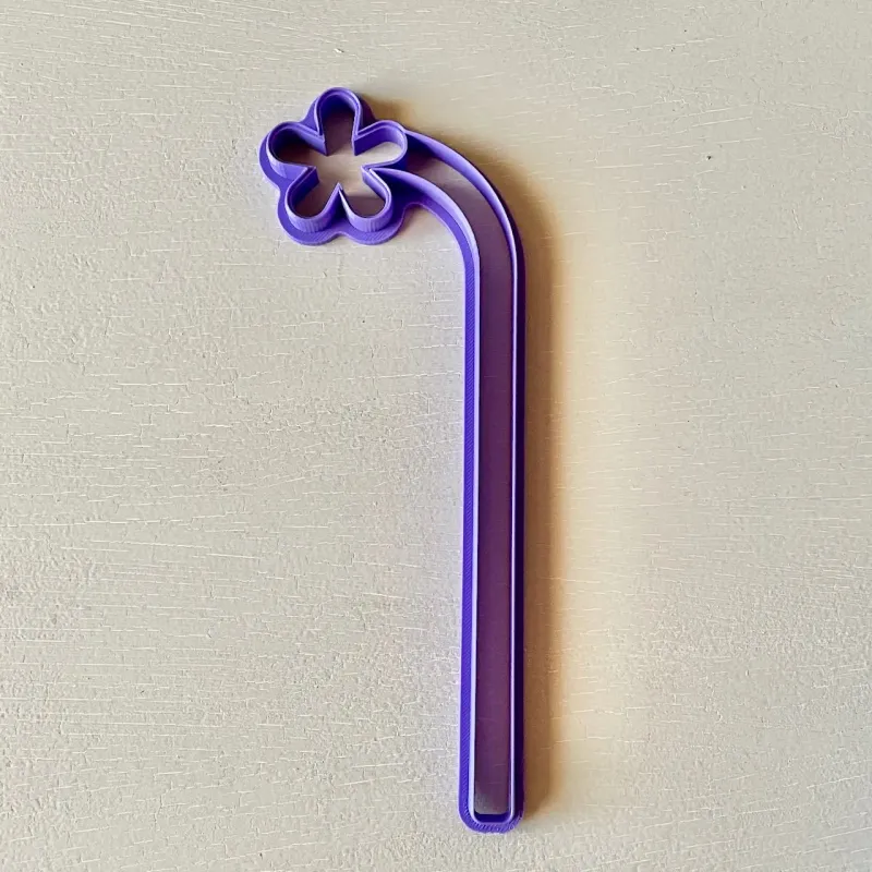 Polymer clay cutter - flower-shaped earring display