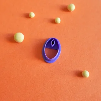 Polymer clay cutter: thick oval [for hanging] - Lylo Tools