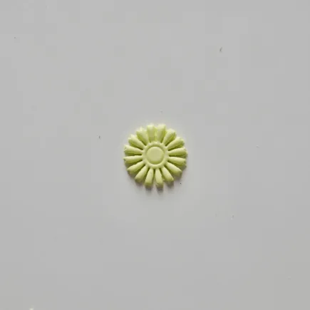 Polymer clay cutter - daisy she loves me, she loves me not